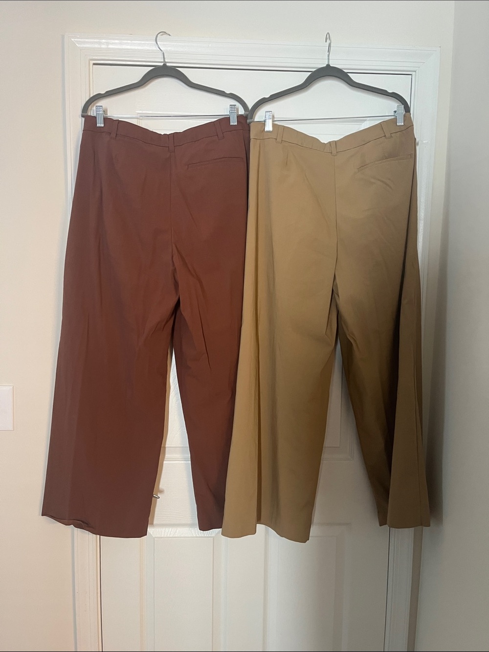 Two Pack Bundle of Old Navy Extra High Waisted Adjustable Waist Trousers - Picture 6 of 8
